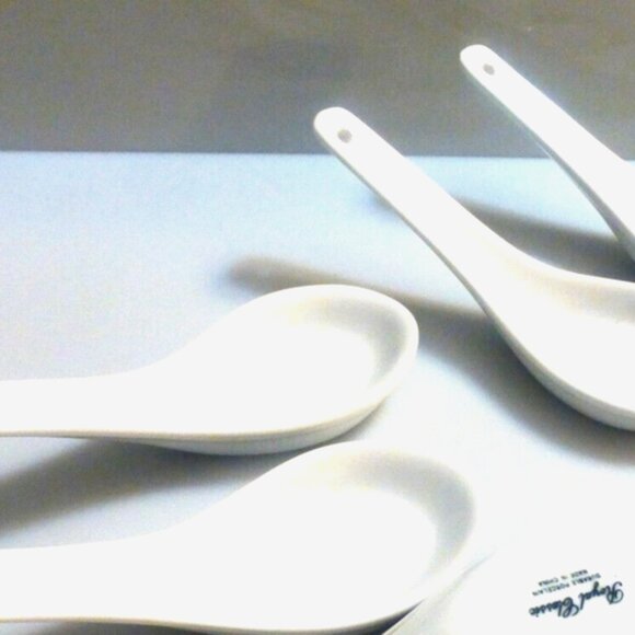 4x Royal Classic WON TON Soup SPOONS Durable Porcelain Chinse Spoons Japanese - Picture 3 of 8
